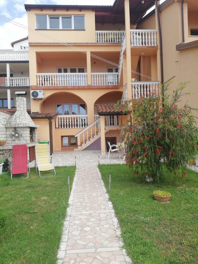 Apartment Zdravko Štinjan Exteriör bild
